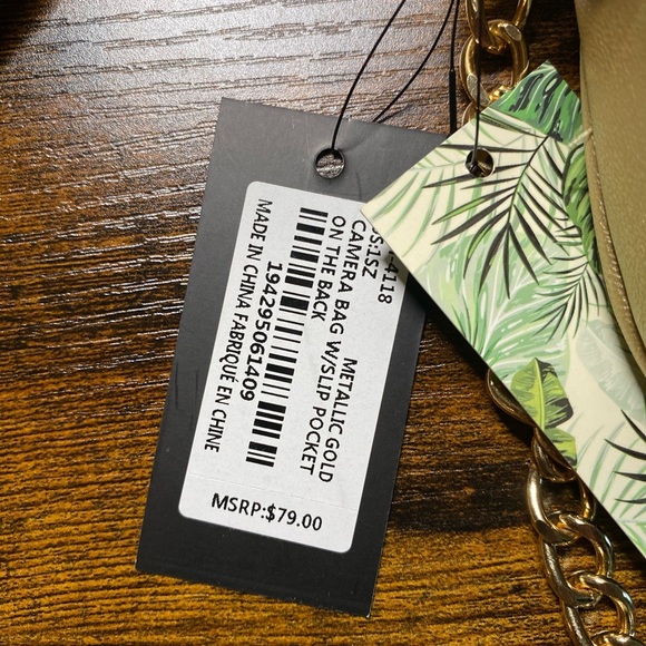 Badgley Mischka gold purse - Picture 2 of 9